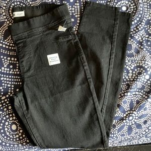 NWT size 12 tall old navy super skinny jeans